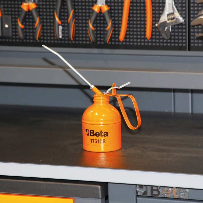 1751CR 1000-METAL PRESSURE OIL CANS RIG.