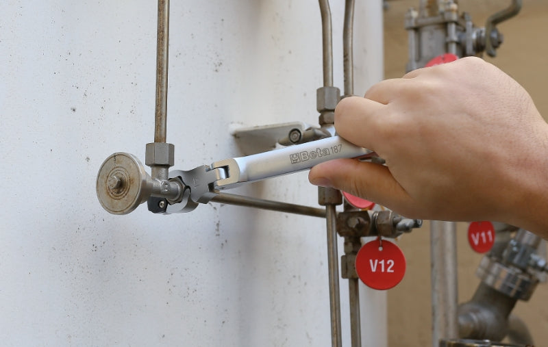 187/B5-5 WRENCHES 187 IN WALLET