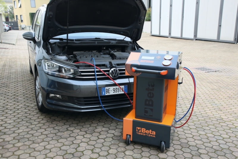 1893/134A-AUTOMATIC CHARGING STATION