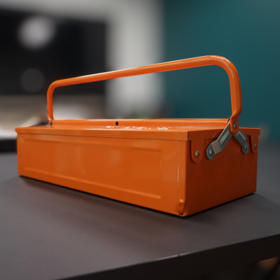 C18-TOOL BOX MADE FROM SHEET METAL