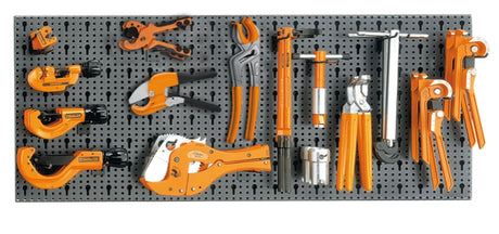 6600 M/465-ASSORTMENT OF 36 TOOLS