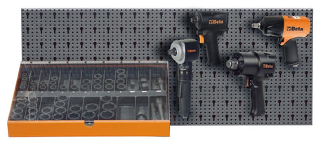 6600 M/716-ASSORTMENT OF 64 TOOLS