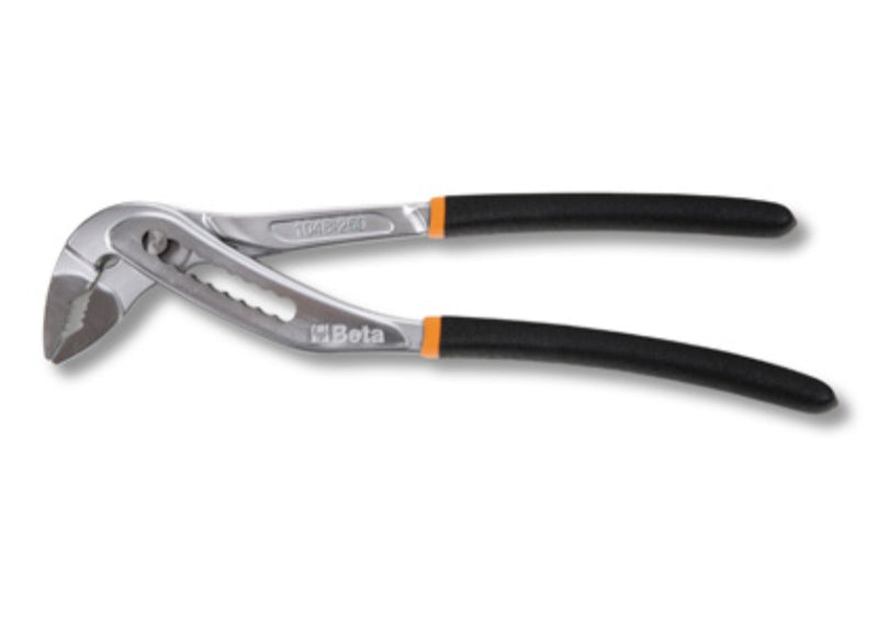 Adjustable pliers