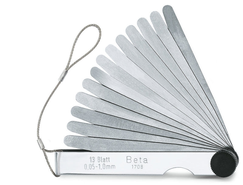 Screw pitch gauges and feeler gauges