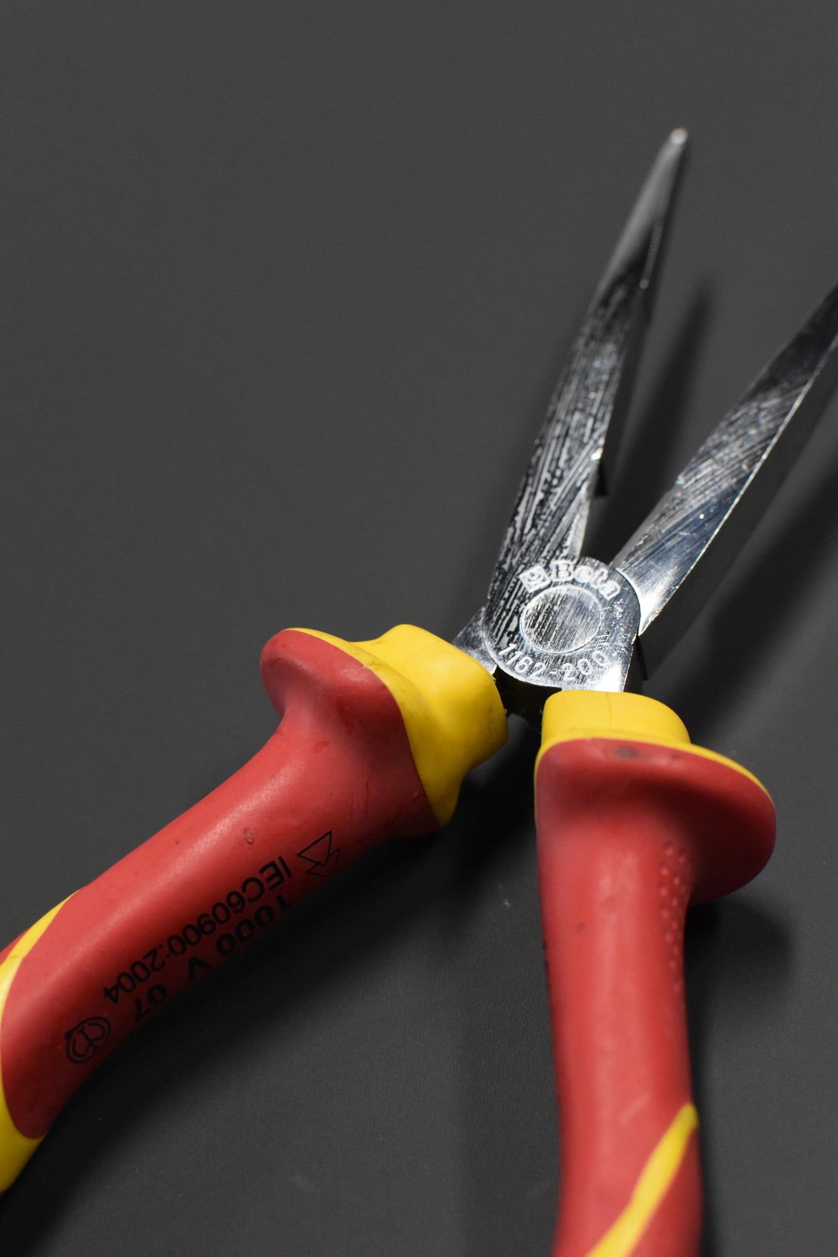 1162MQ 160-EXTRA LONG FLAT NOSE PLIERS