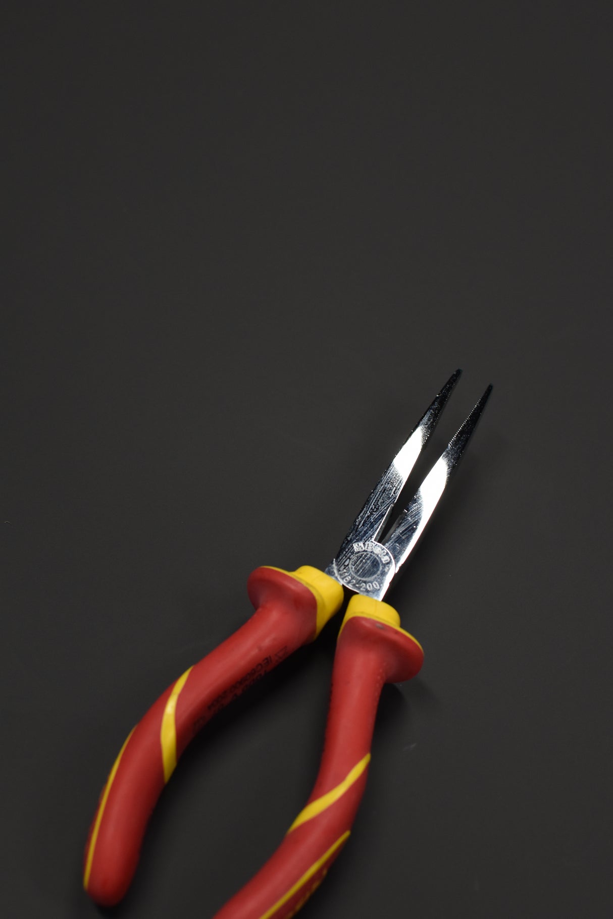 1162MQ 160-EXTRA LONG FLAT NOSE PLIERS