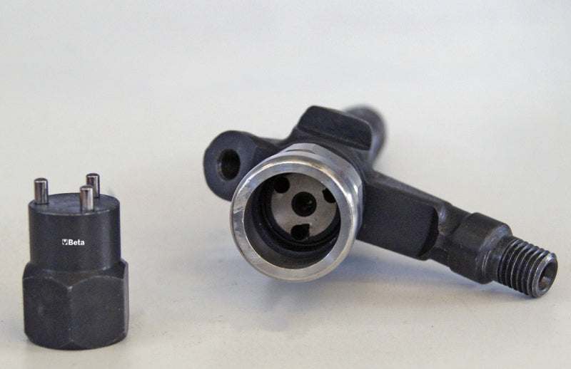 1462AD/SMN-ADAPTER FOR REMOV. INJECTORS