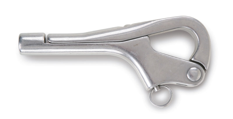8284 10-PELICAN HOOKS