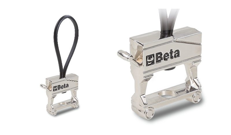 9595 C25-METAL CHROME-PLATED KEY RING